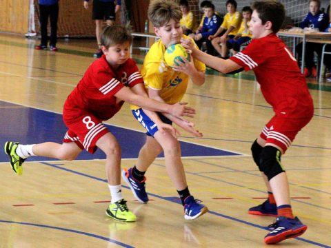 Třináctého září zajíždí starší žáci Jiskry do Kutné Hory, soupeři jim budou domácí Sparta a Příbram