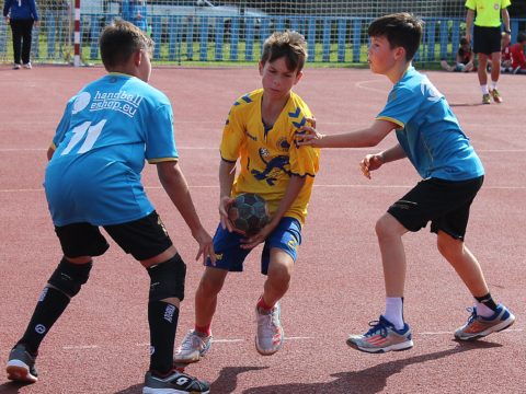 První kolo Středočeské ligy mladších žáků, osmdesát vstřelených gólů