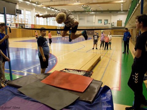 VÁNOČNÍ DESETIBOJ – SOBOTA 18. PROSINCE 2021: 10 – 15 HODIN, SPORTOVNÍ HALA NA POHOŘÍ