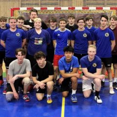 Ve Sportovní hale ve Zruči nad Sázavou se uskutečnila exhibice házené za účasti 17 hráčů