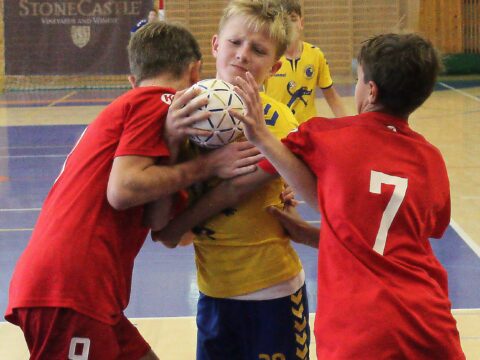 Starší žáci Jiskry remizovali v Hostivicích s Mělníkem, s domácími vysoko prohráli