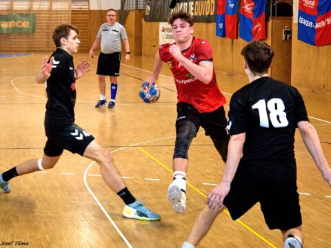 V prvoligovém starším dorostu Nového Veselí hrají zručští házenkáři Jan Tůma a Matěj Karban