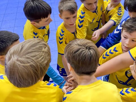 Mladší žáci Jiskry na turnaji Středočeské ligy mladších žáků v Úvalech třikrát vyhráli