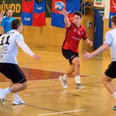 V prvoligovém starším dorostu Nového Veselí hrají zručští házenkáři Jan Tůma a Matěj Karban