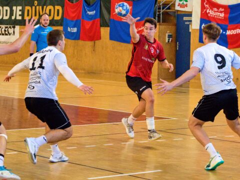 V prvoligovém starším dorostu Nového Veselí hrají zručští házenkáři Jan Tůma a Matěj Karban