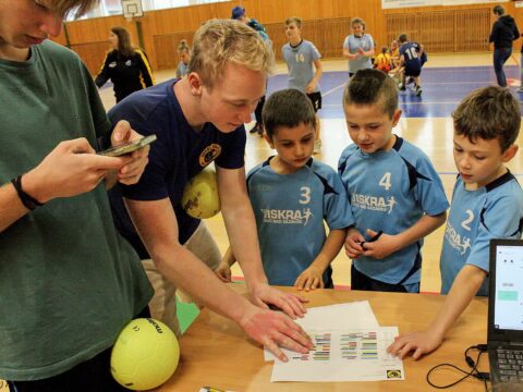Sobota 16. listopadu – mistrovský turnaj minižáků 5 + 1 v Úvalech